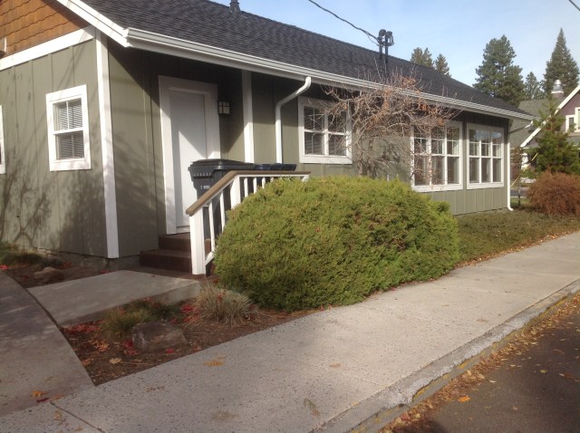 Side Entry to Storage Room and Kitchen Side Entry to Storage Room and Kitchen